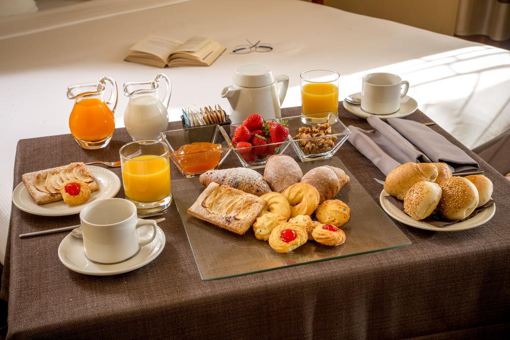 Hotel Capannelle Roma Εξωτερικό φωτογραφία